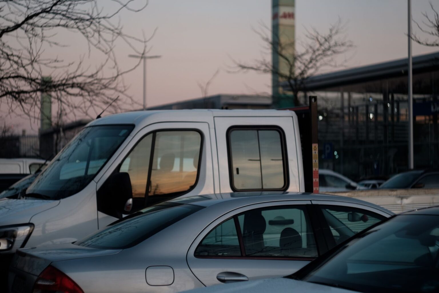 E-Auto laden auf Firmenevents: Was Veranstalter wissen müssen E-Auto laden auf Firmenevents: Was Veranstalter wissen müssen